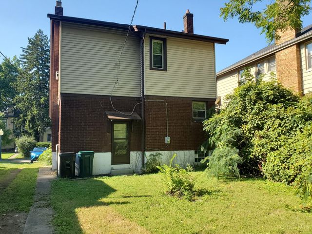 1946 Berkley Avenue, Cincinnati, OH 45237