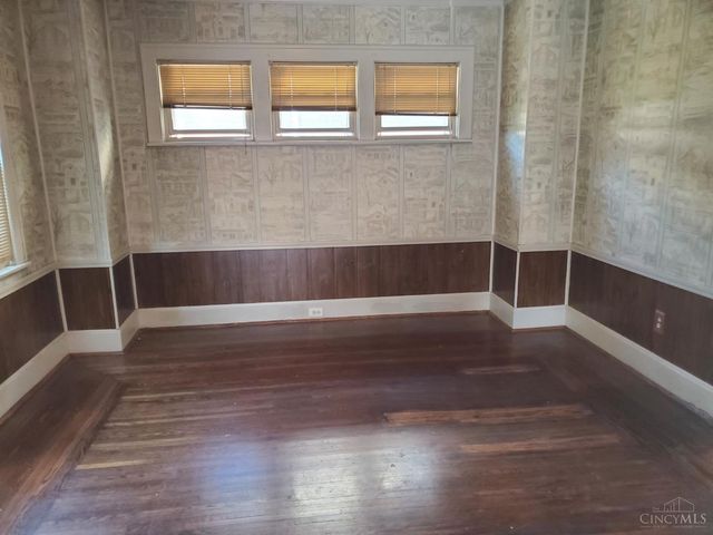 1946 Berkley Avenue, Cincinnati, OH 45237