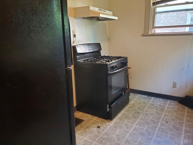 1946 Berkley Avenue, Cincinnati, OH 45237