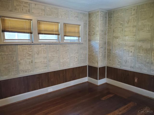 1946 Berkley Avenue, Cincinnati, OH 45237