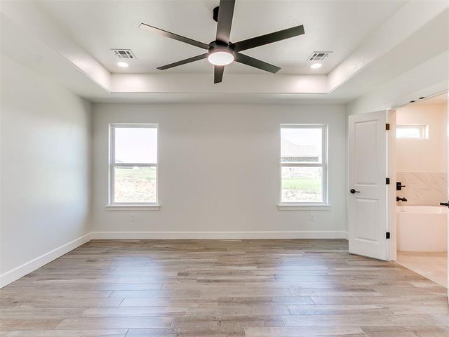 4433 Raymond Lane, Guthrie, OK 73044