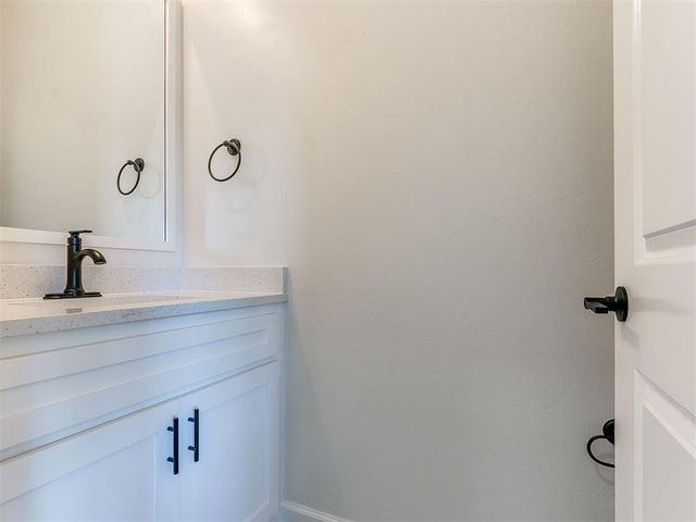 4433 Raymond Lane, Guthrie, OK 73044