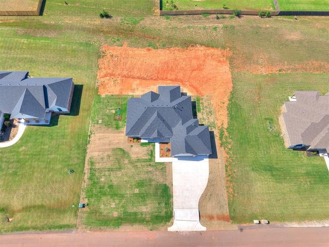 4433 Raymond Lane, Guthrie, OK 73044