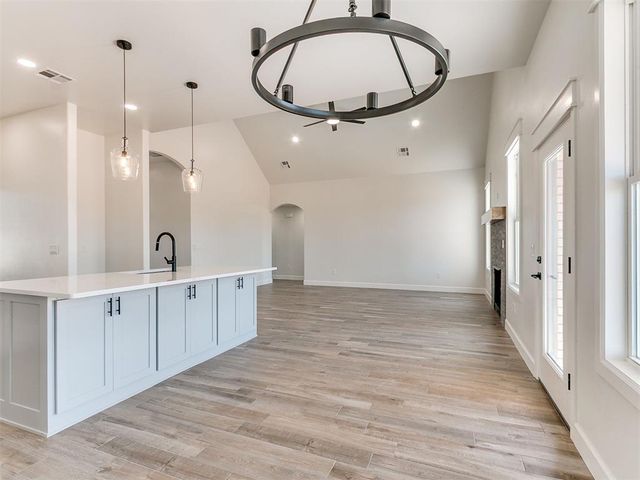 4433 Raymond Lane, Guthrie, OK 73044