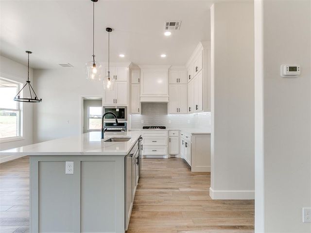 4433 Raymond Lane, Guthrie, OK 73044