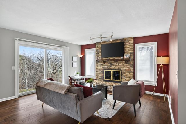 5580 Quinwood Lane N, Plymouth, MN 55442