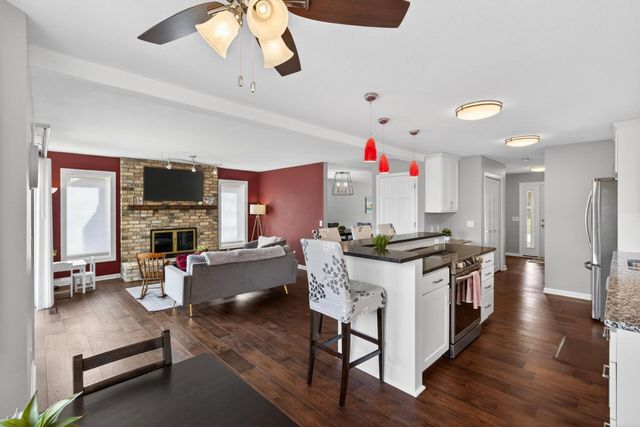 5580 Quinwood Lane N, Plymouth, MN 55442