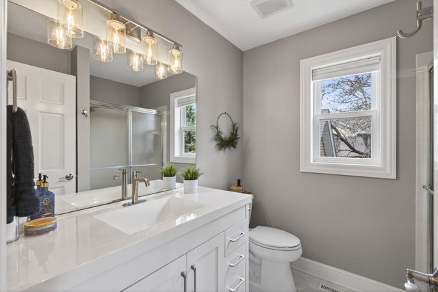 5580 Quinwood Lane N, Plymouth, MN 55442