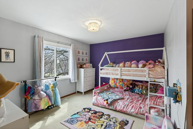 5580 Quinwood Lane N, Plymouth, MN 55442