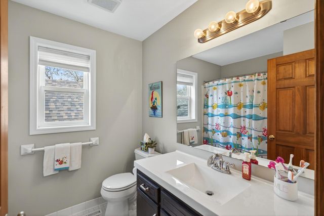 5580 Quinwood Lane N, Plymouth, MN 55442