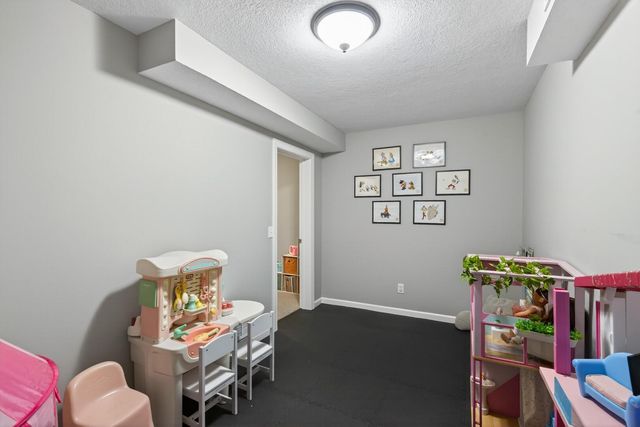 5580 Quinwood Lane N, Plymouth, MN 55442