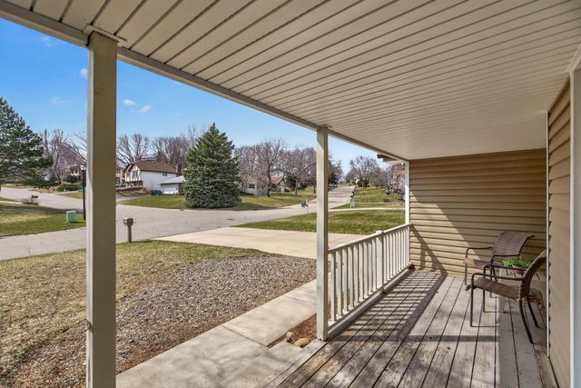 5580 Quinwood Lane N, Plymouth, MN 55442