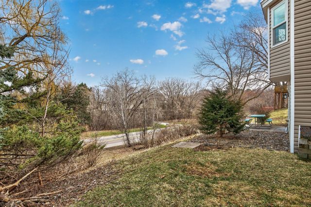 5580 Quinwood Lane N, Plymouth, MN 55442