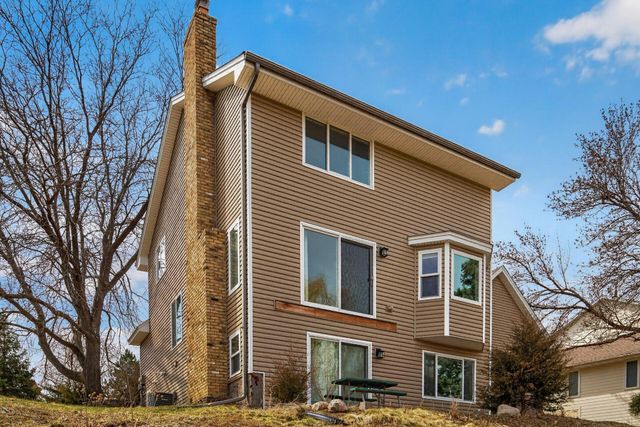 5580 Quinwood Lane N, Plymouth, MN 55442