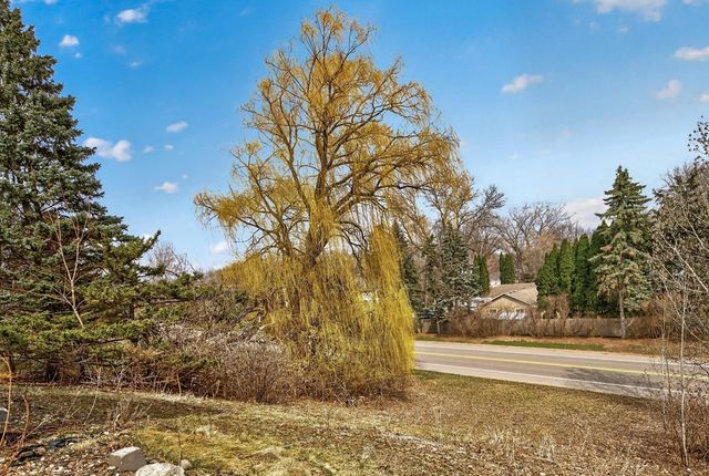 5580 Quinwood Lane N, Plymouth, MN 55442