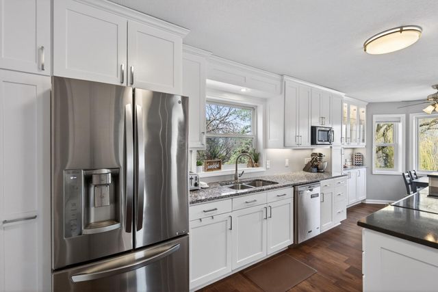 5580 Quinwood Lane N, Plymouth, MN 55442