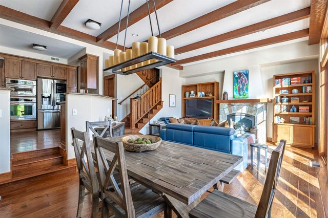 10213 Annies Loop, Truckee, CA 96161