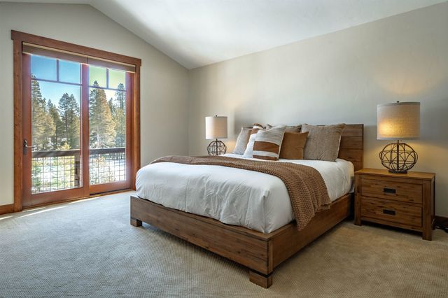 10213 Annies Loop, Truckee, CA 96161