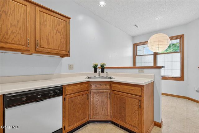 1 Valley View Avenue, East Greenbush, NY 12144