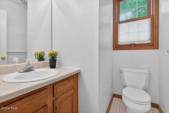 1 Valley View Avenue, East Greenbush, NY 12144