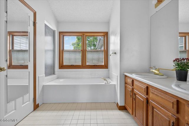 1 Valley View Avenue, East Greenbush, NY 12144