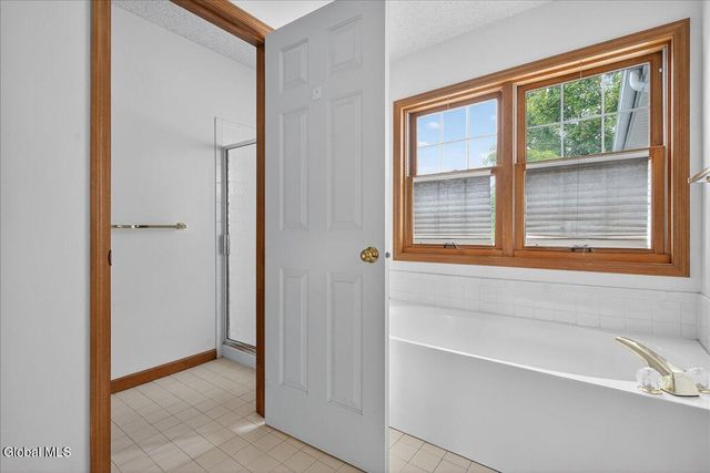 1 Valley View Avenue, East Greenbush, NY 12144