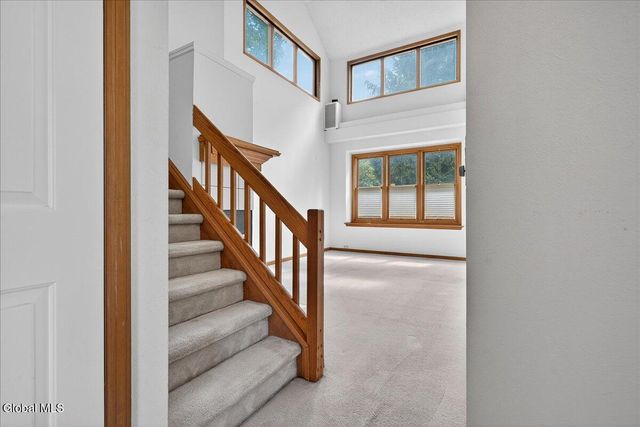 1 Valley View Avenue, East Greenbush, NY 12144