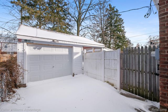 16880 Fielding Street, Detroit, MI 48219