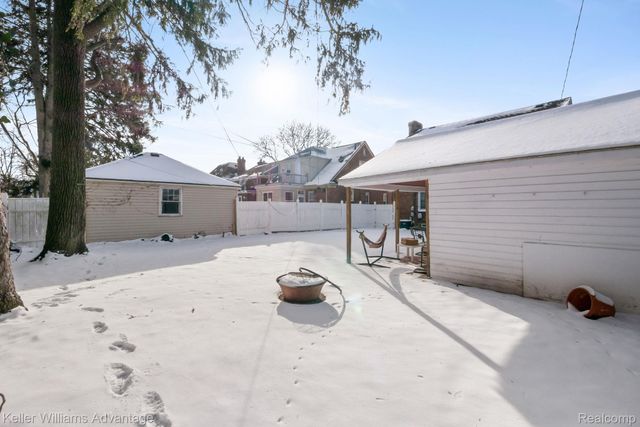 16880 Fielding Street, Detroit, MI 48219