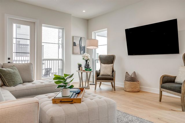 125 Vista Lane, Arlington, TX 76013