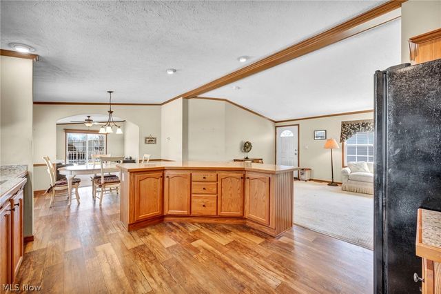 378 Pin Oak, Elyria, OH 44035