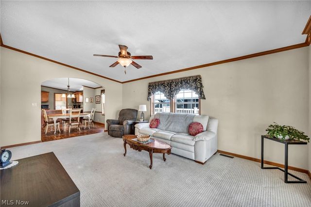 378 Pin Oak, Elyria, OH 44035