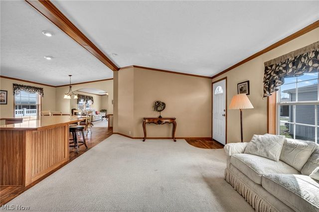 378 Pin Oak, Elyria, OH 44035