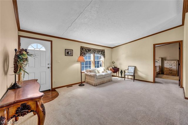 378 Pin Oak, Elyria, OH 44035