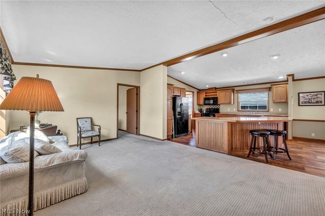 378 Pin Oak, Elyria, OH 44035