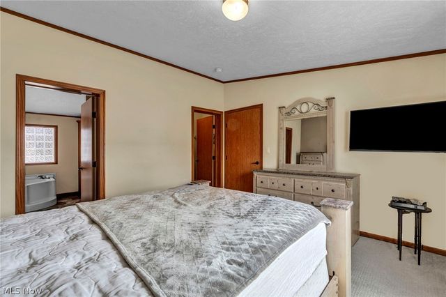 378 Pin Oak, Elyria, OH 44035