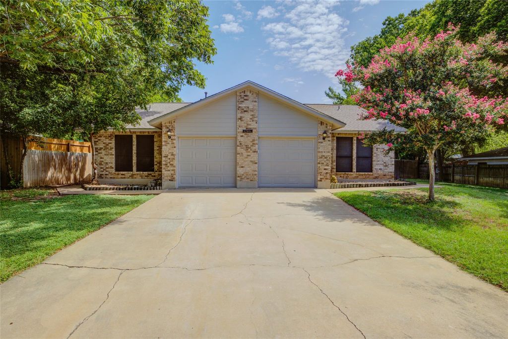 306 Corral LN A, Austin, TX 78745