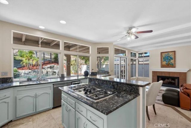 588 Hillsborough, Corona, CA 92879