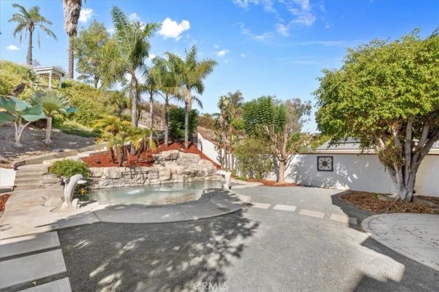 588 Hillsborough, Corona, CA 92879