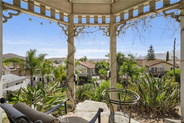 588 Hillsborough, Corona, CA 92879