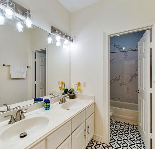 402 Bay Bridge Drive, Sugar Land, TX 77478