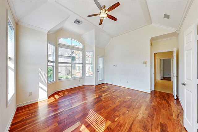402 Bay Bridge Drive, Sugar Land, TX 77478
