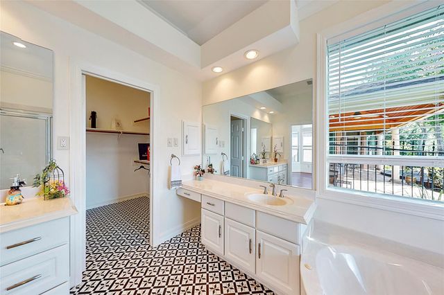 402 Bay Bridge Drive, Sugar Land, TX 77478