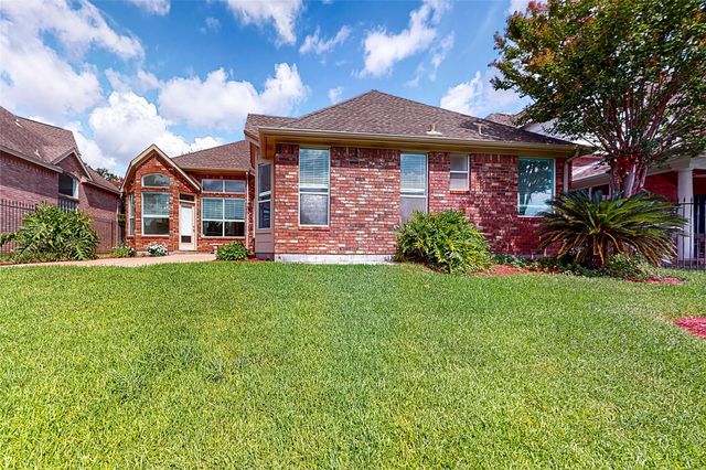 402 Bay Bridge Drive, Sugar Land, TX 77478