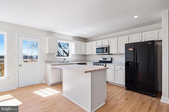244 PRESTWICK LN, New Castle, DE 19720