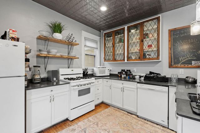 610 E 16th Street, Minneapolis, MN 55404