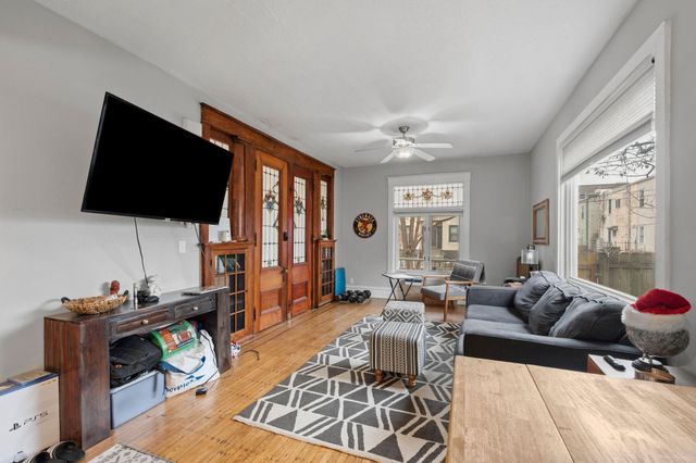 610 E 16th Street, Minneapolis, MN 55404