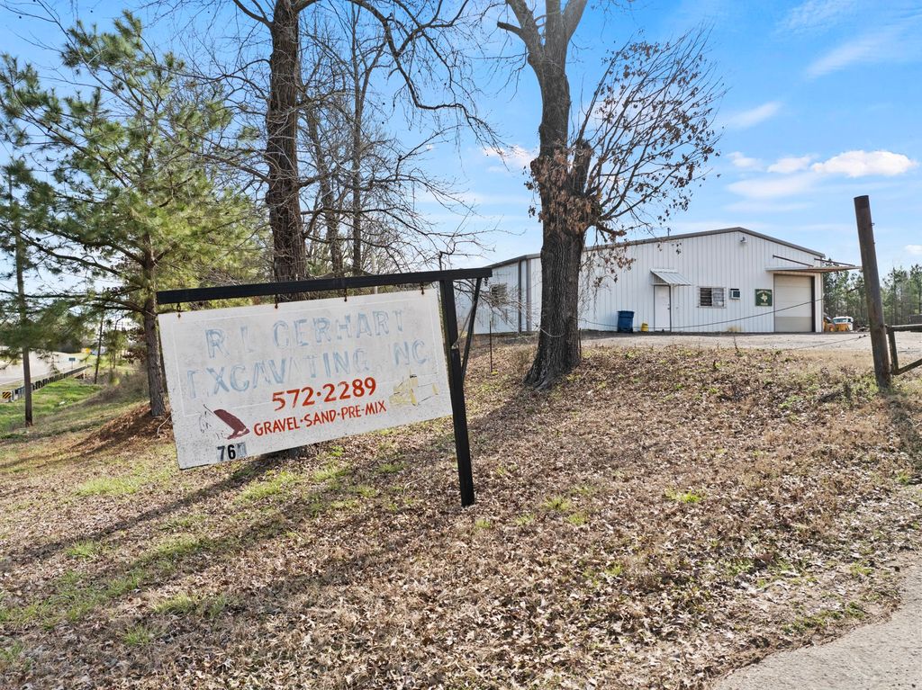 760 E 16th Street, Mt Pleasant, TX 75455