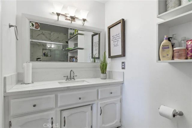 8801 Hickory, California City, CA 93505