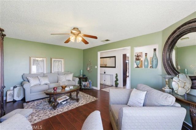8801 Hickory, California City, CA 93505